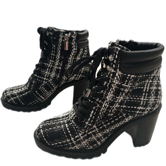 JLO Jennifer Lopez Rigly Platform Boot, Women's Size 9M, Black/White Tweed - Picture 3 of 10